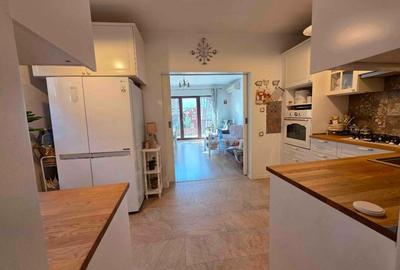 Casă individuală cu 5 camere cu Teren 240 Mp în Tei - 13