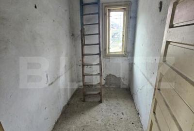 Casa veche cu 4 camere, demisol, teren 300 mp, zona Campen - 8