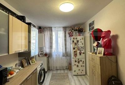 Apartament de vanzare, cu 2 camere, 38 mp, zona Dacia - 12