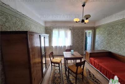 Casă individuală cu 4 camere cu Teren 177 Mp în Central - 2