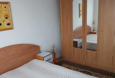 Apartament cu 3 camere - zona Centru - Hala Centrala