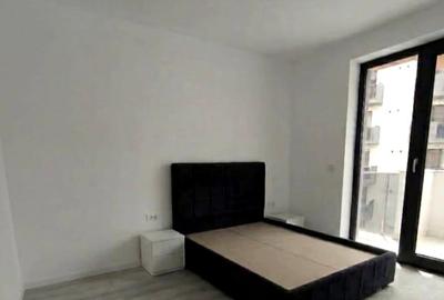 Apartament cu 3 camere, mobilat în Central