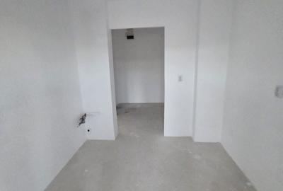 Apartament cu 3 camere decomandat în Malu Roșu - 8