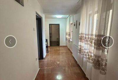 Casă cu 3 camere în Central - 2