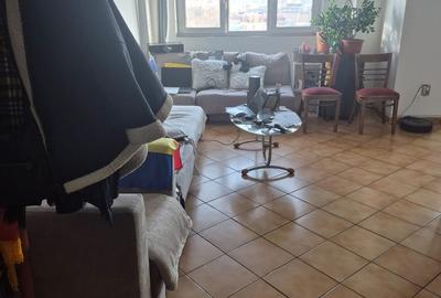 Apartament cu 4 camere semidecomandat în Crângași - 12