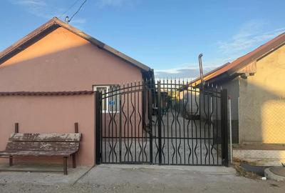 Vand casa comuna Poroschia - 1