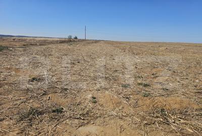 Teren de 3789 mp, în Central