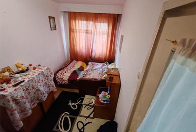 Zona Zimbru , 3 camere semidecomandate , 49.500 EURO - 3