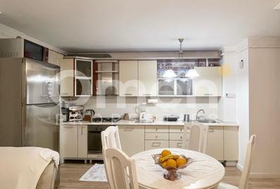 Apartament cu 3 camere decomandat, mobilat în Central