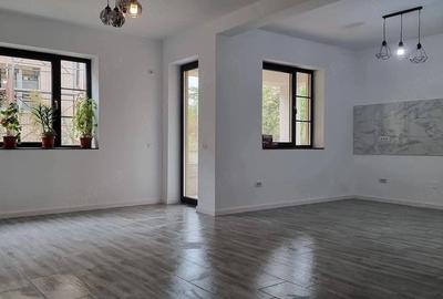 Casă cu Teren 170 Mp în Central