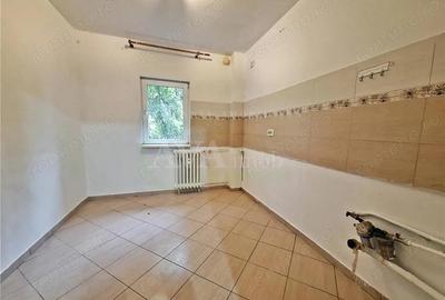 Apartament 2 camere semidecomandat, | Etaj 2, zona Ura - 5