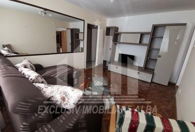Apartament cu 2 camere semidecomandat, mobilat în Cetate