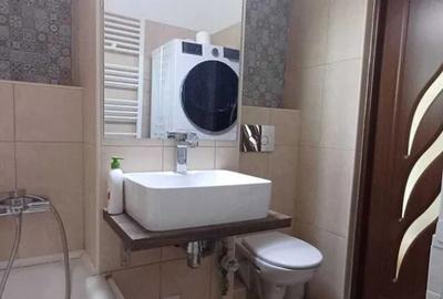 Apartament 2 camere de inchiriat cu vedere spre parc, zona T - 7