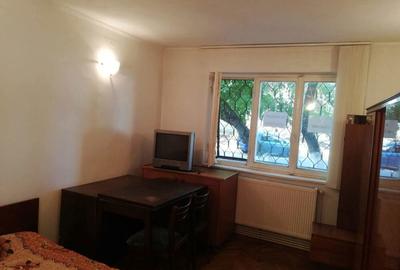 Apartament cu 2 camere decomandat în Drăgășani - 5