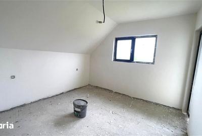 Casă cu 4 camere cu Teren 500 Mp în Central