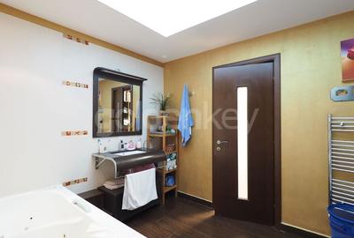 Apartament spatios cu 4 camere, 3 bai | 250mpc | 2 garaje - 14