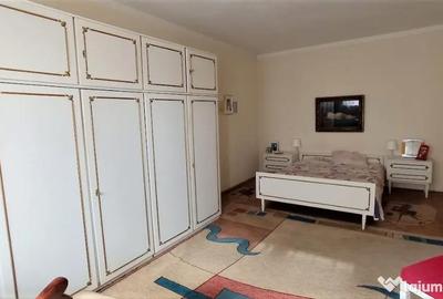 Casă cu 6 camere cu Teren 265 Mp în Central - 10