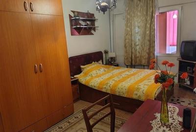 Apartament 2 camere, decomandat, mobilat,etaj 2,Grivitei, Brasov - 2