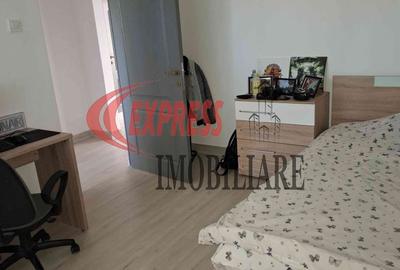 Titan, Jean Steriadi, Auchan Titan - 2