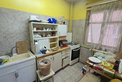Apartament cu 3 camere decomandat în Drumul Taberei - 14