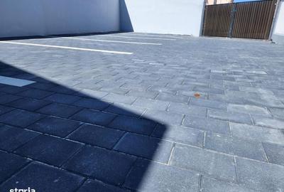 Spațiu comercial, de 242 mp, în Central - 3