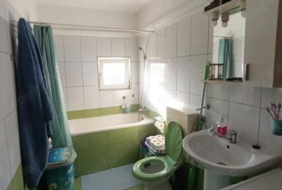 Apartament cu 3 camere decomandat în Dâmbovița - 2
