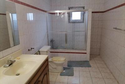 Casă cu 11 camere cu Teren 731 Mp în Central - 8