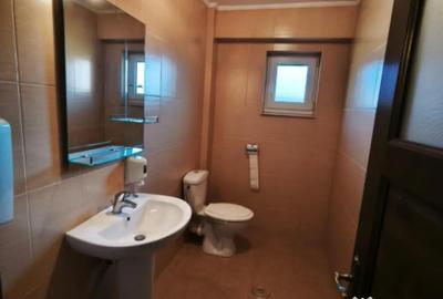 Spațiu comercial, de 50 mp, în Central - 1