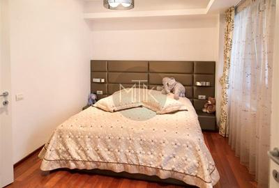 Apartament cu 4 camere decomandat, mobilat în Polonă - 10