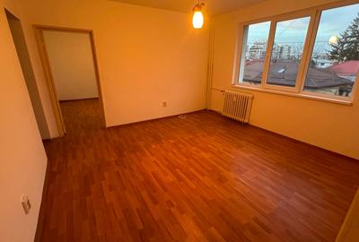 Vand apartament 3 camere Ploiesti Andrei Muresanu - 1