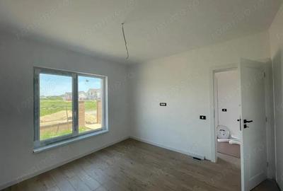 Casă cu 4 camere cu Teren 275 Mp în Moșnița Veche - 15