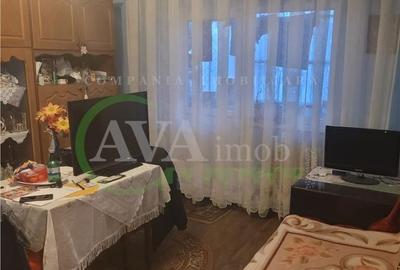 Apartament cu 3 camere semidecomandat în Central - 1