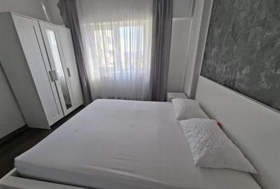 Apartament cu 3 camere decomandat, mobilat în Berceni