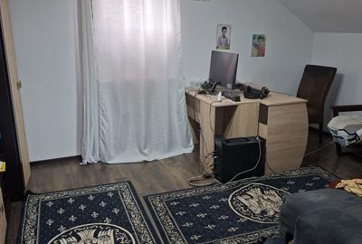 Casă cu 4 camere în Central - 1
