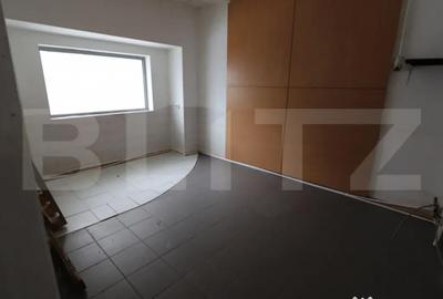 Spațiu comercial, de 96 mp, în Central - 5