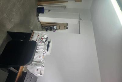 Spațiu comercial, de 28 mp, în Central - 6