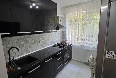 Apartament cu 2 camere decomandat în Titan - 3