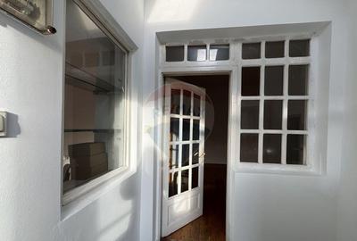 Casă cu 4 camere cu Teren 572 Mp în Central