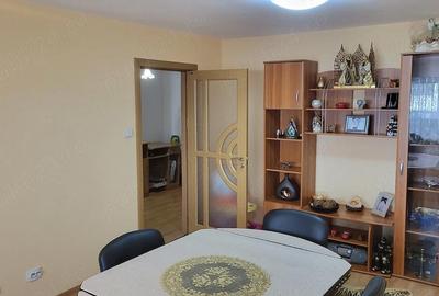 Apartament cu 3 camere decomandat în Brăilei - 4