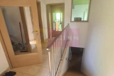 Casă cu 6 camere cu Teren 6600 Mp în Cornu - 16