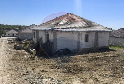 Casă cu 4 camere cu Teren 500 Mp în Tăuții de Sus - 9