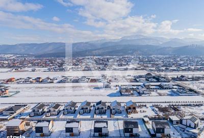 Casă cu 4 camere cu Teren 600 Mp în Schei - 2