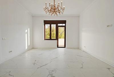 Apartament in zona Sinaia - Pretabil pentru birouri - 1