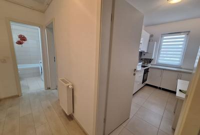 Apartament cu 2 camere decomandat, mobilat în Tractorul - 4
