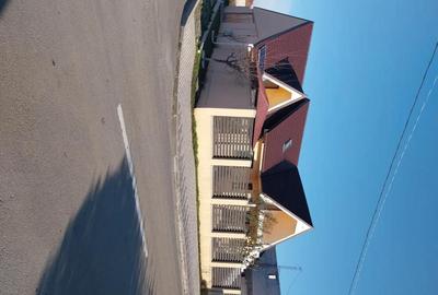 Casă cu 7 camere cu Teren 400 Mp în 23 August - 7