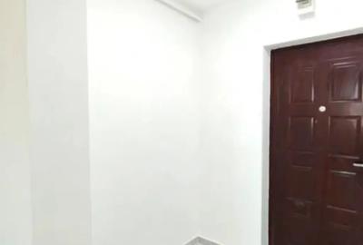 Garsonieră decomandată în Noua - 7