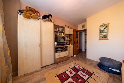 Apartament 3 camere, vedere superbă, Răcădău, str. Carpenului - 14