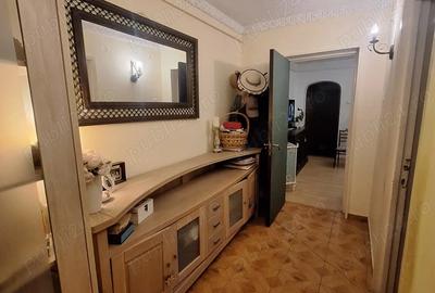 Apartament cu 4 camere semidecomandat în Tomis Nord - 10