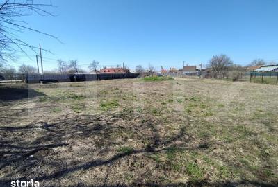 Teren de 383 mp, în Almăj