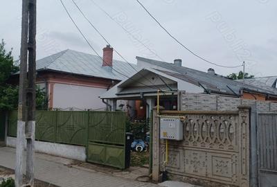 Casă cu 3 camere în Corabia - 1